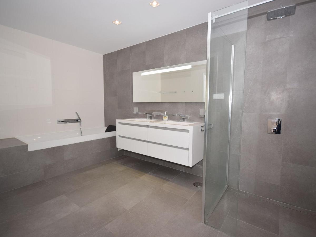 Modern With Swimming Pool Near Carvoeiro Villa