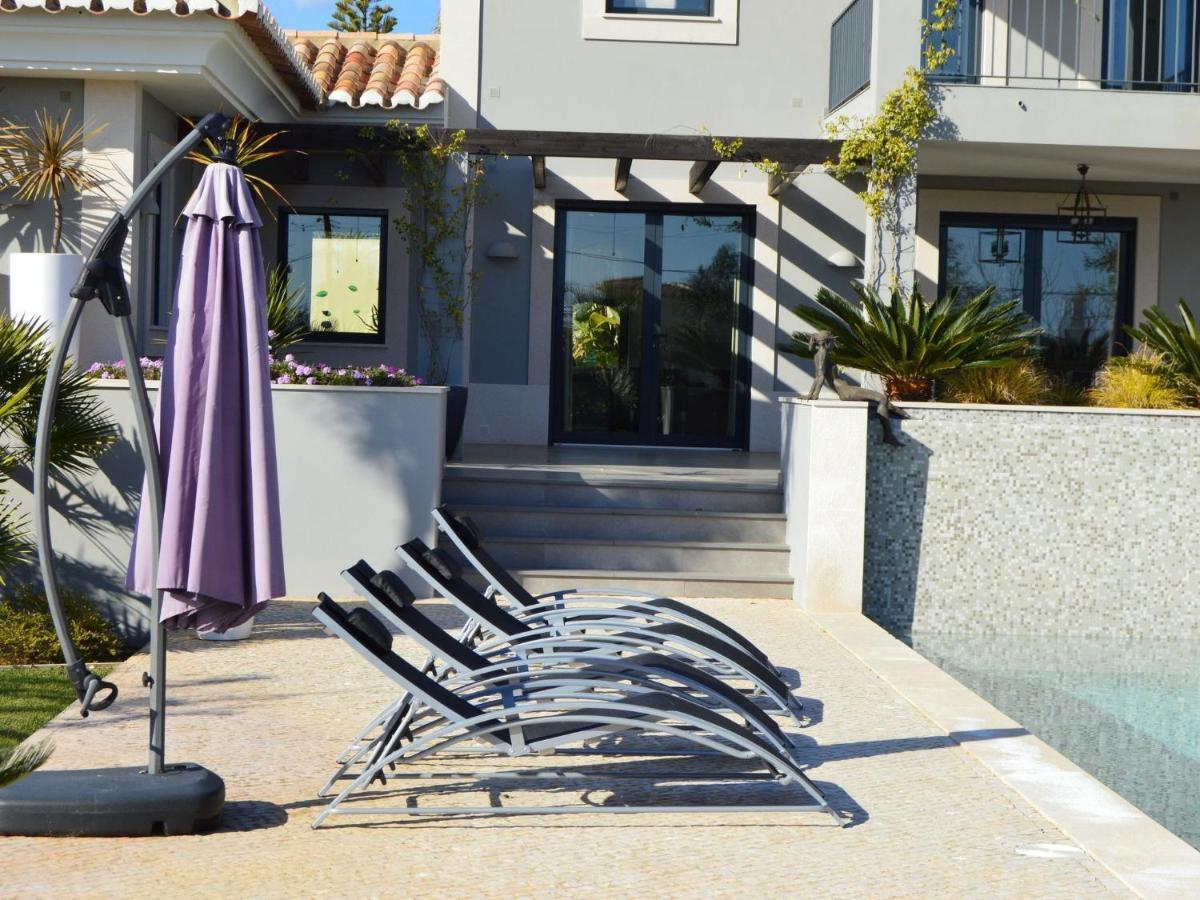 Villa Modern With Swimming Pool Near Carvoeiro *