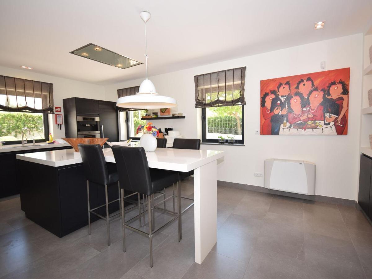 Modern With Swimming Pool Near Carvoeiro * Carvoeiro (Lagoa)