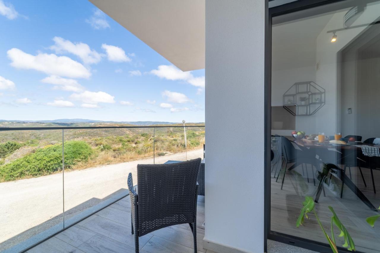 A Tarambola - Walking Distance To Monte Clerigo And Amoreira Beaches Apartamento *