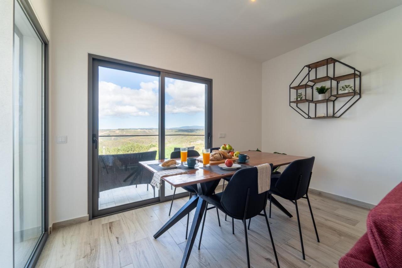 Appartement A Tarambola - Walking Distance To Monte Clerigo And Amoreira Beaches *