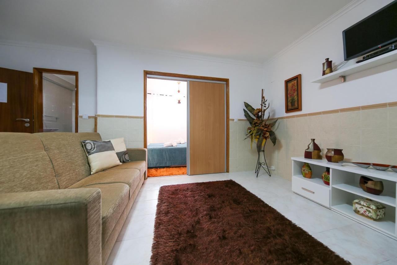 Casa Da Tia Laura Appartement Nazaré