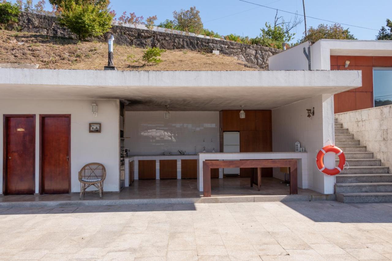 Casa Da Gruta- *