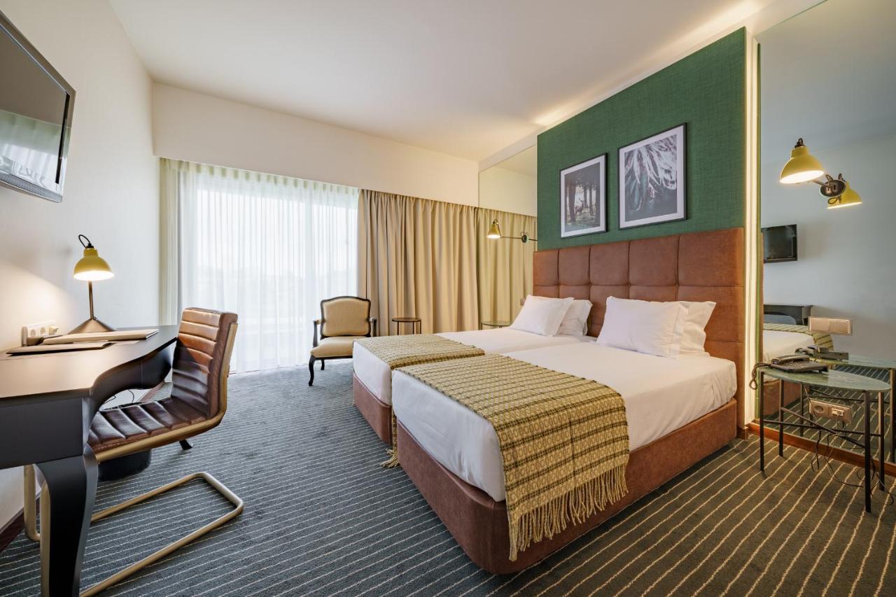 - Hotel, Termas &