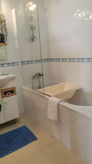 Amazing By The Ocean - Fully Equipped! Apartment