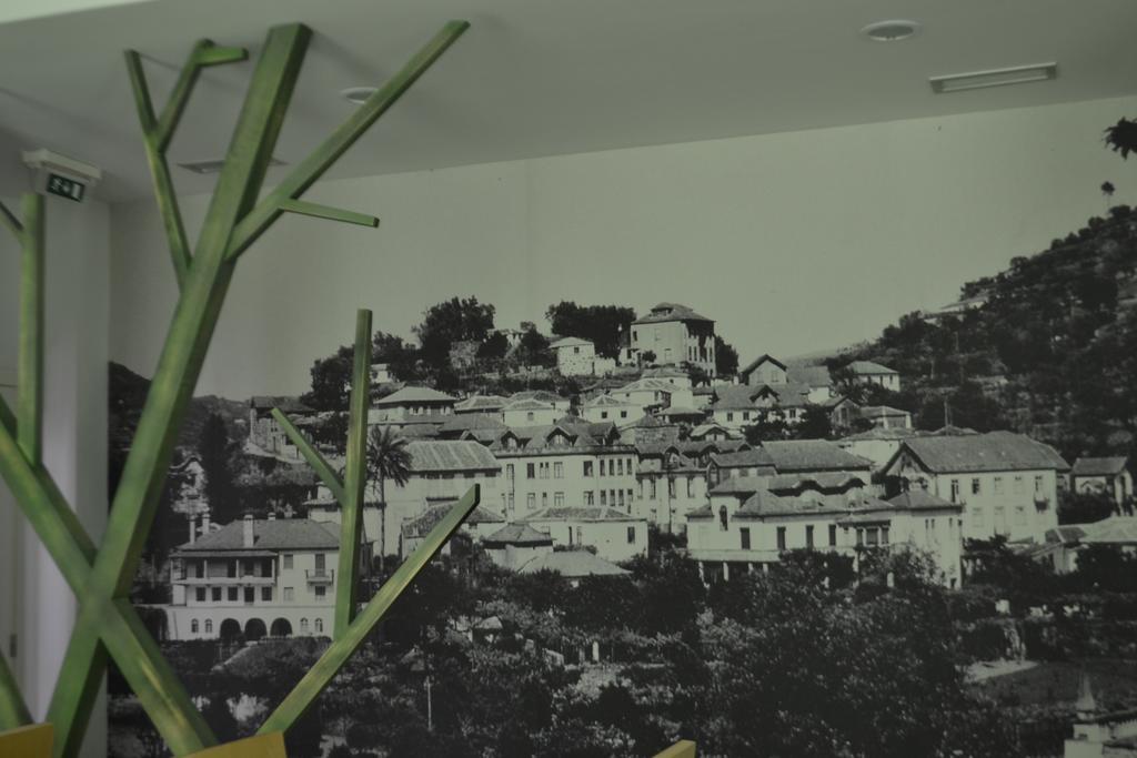 Comércio 2*