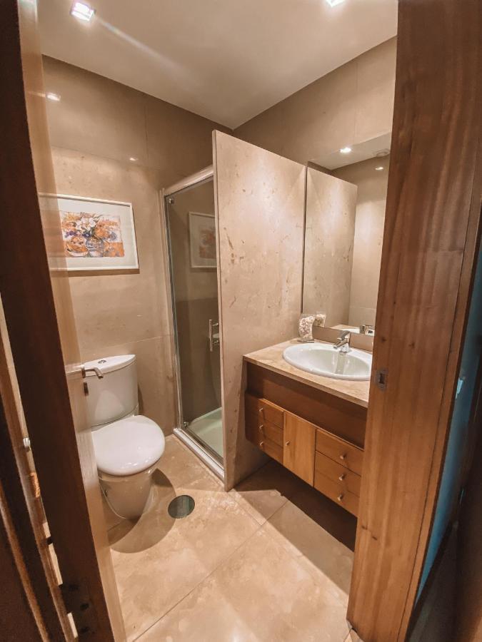 Casa Da Gruta- *