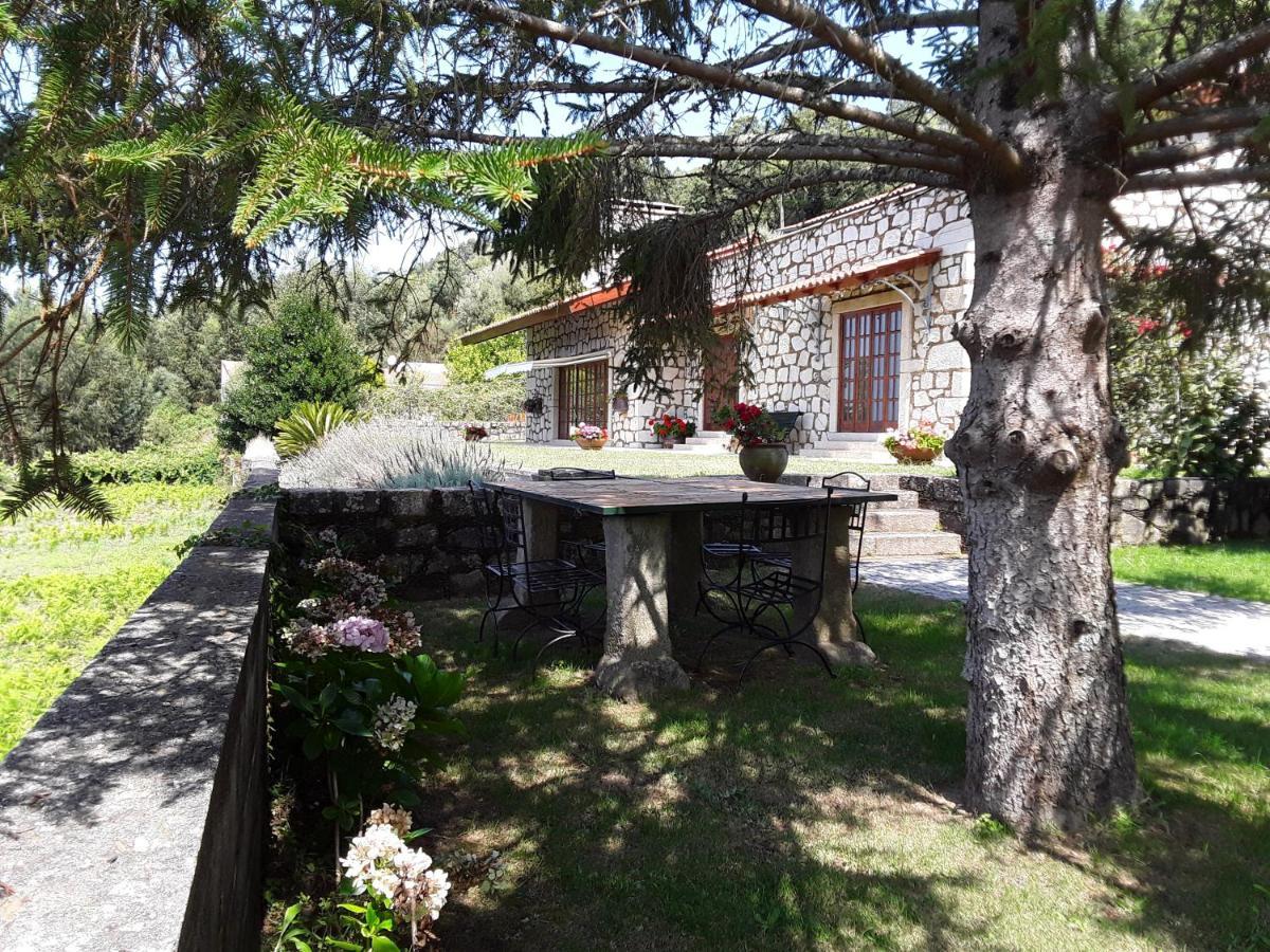 Casa De Crespins Lda *