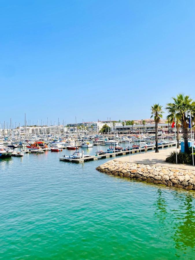 H&h: Chic Seaside Near Meia * Lagos
