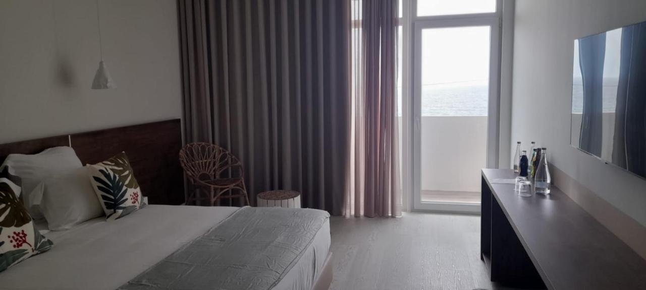 Hotel &