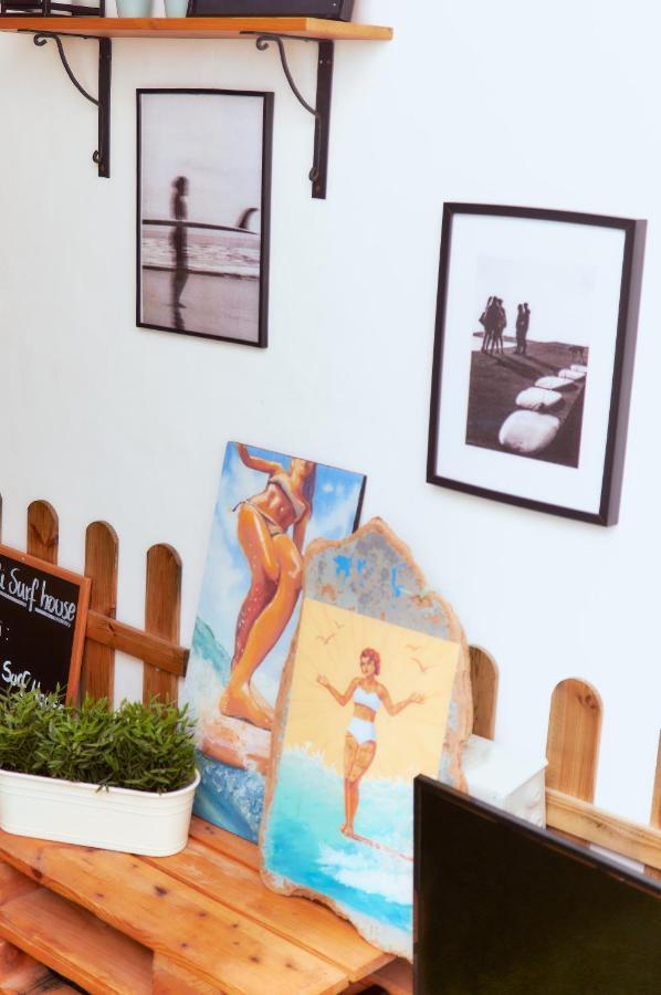Balili Surf House 2*