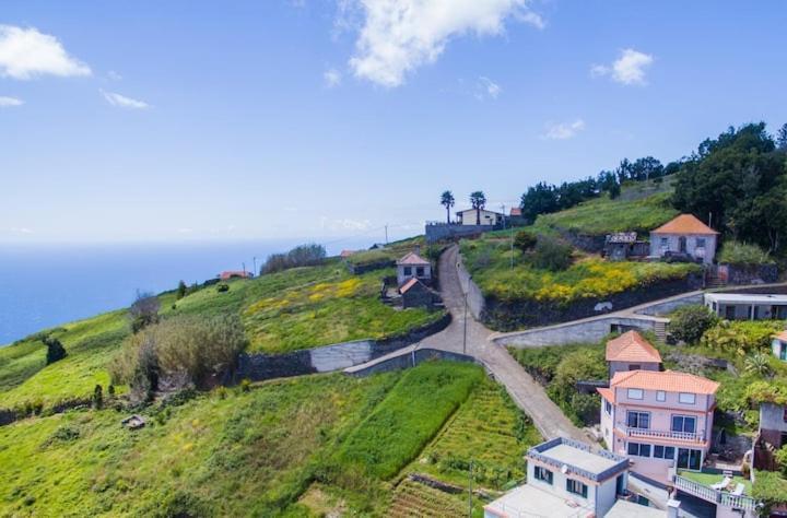 Casa Rosa Faja da Ovelha