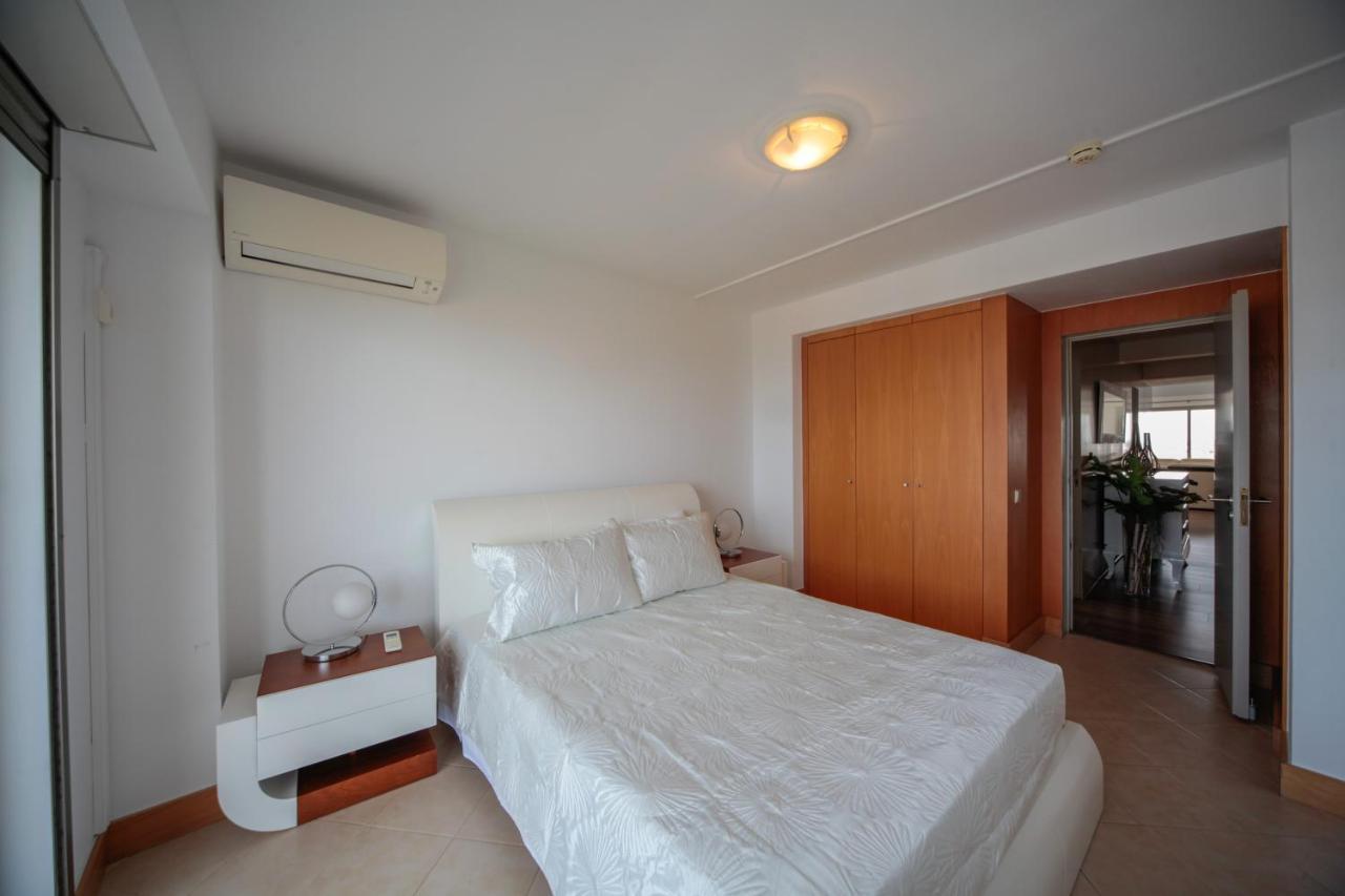 Apartment Outstanding Penthouse With Amazing Sea Views *