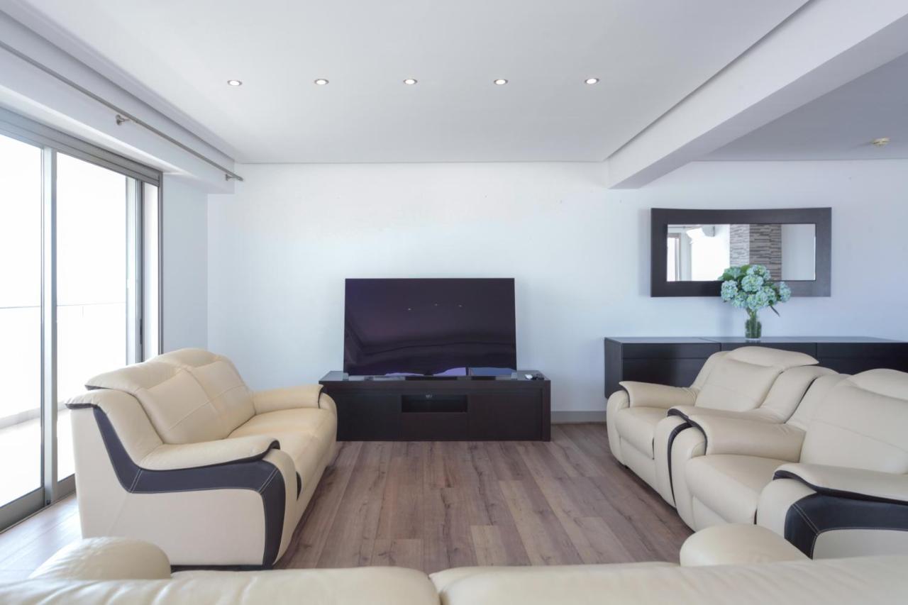 Outstanding Penthouse With Amazing Sea Views Apartment Portimao