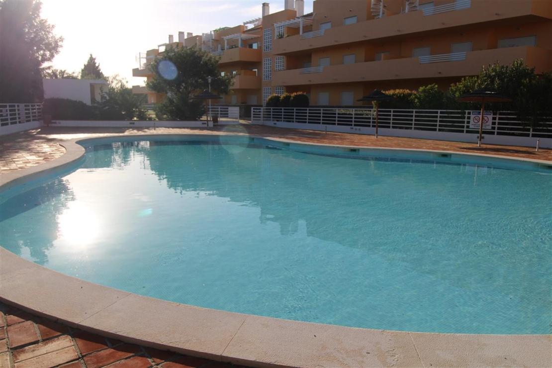Apartment Marinho - 2 Bedroom 2 Bathroom Ground Floor With Communal Pool And Gardens Conceicao (Faro)