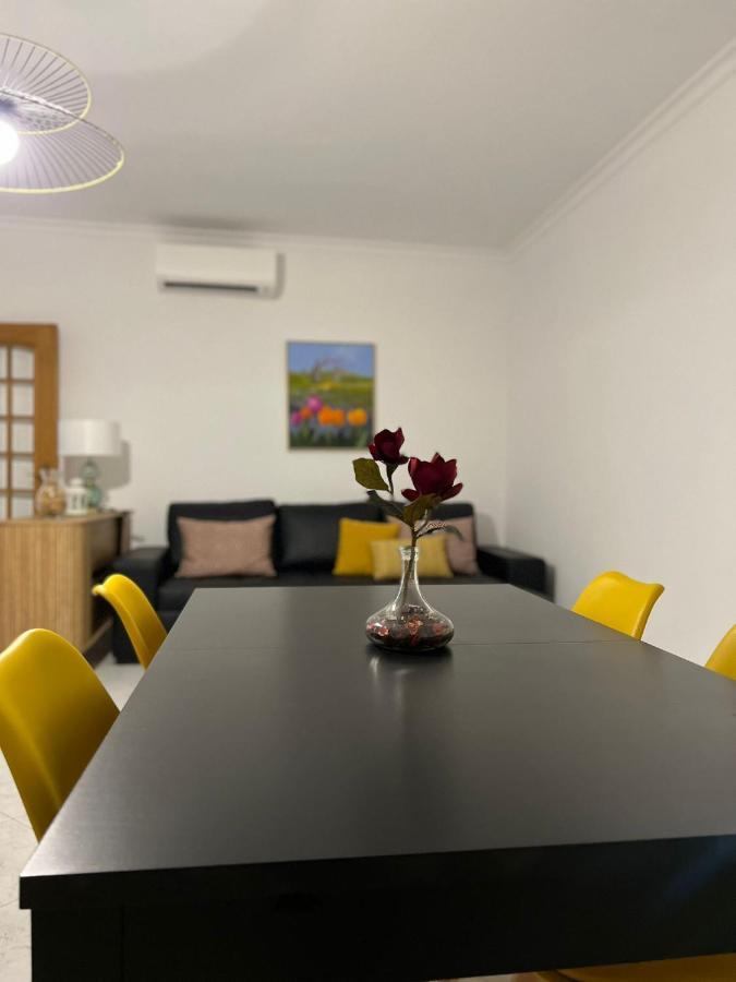 Sea View - Yellow Apartamento