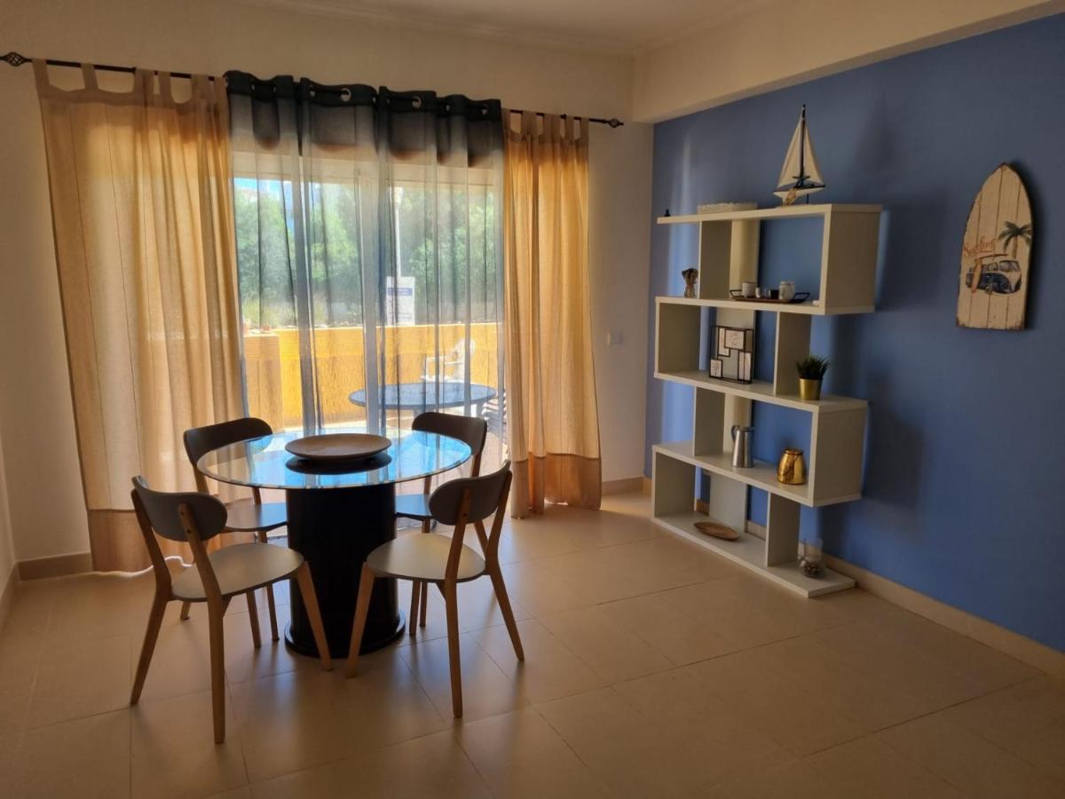 Marinho - 2 Bedroom 2 Bathroom Ground Floor With Communal Pool And Gardens Apartment Conceicao (Faro)