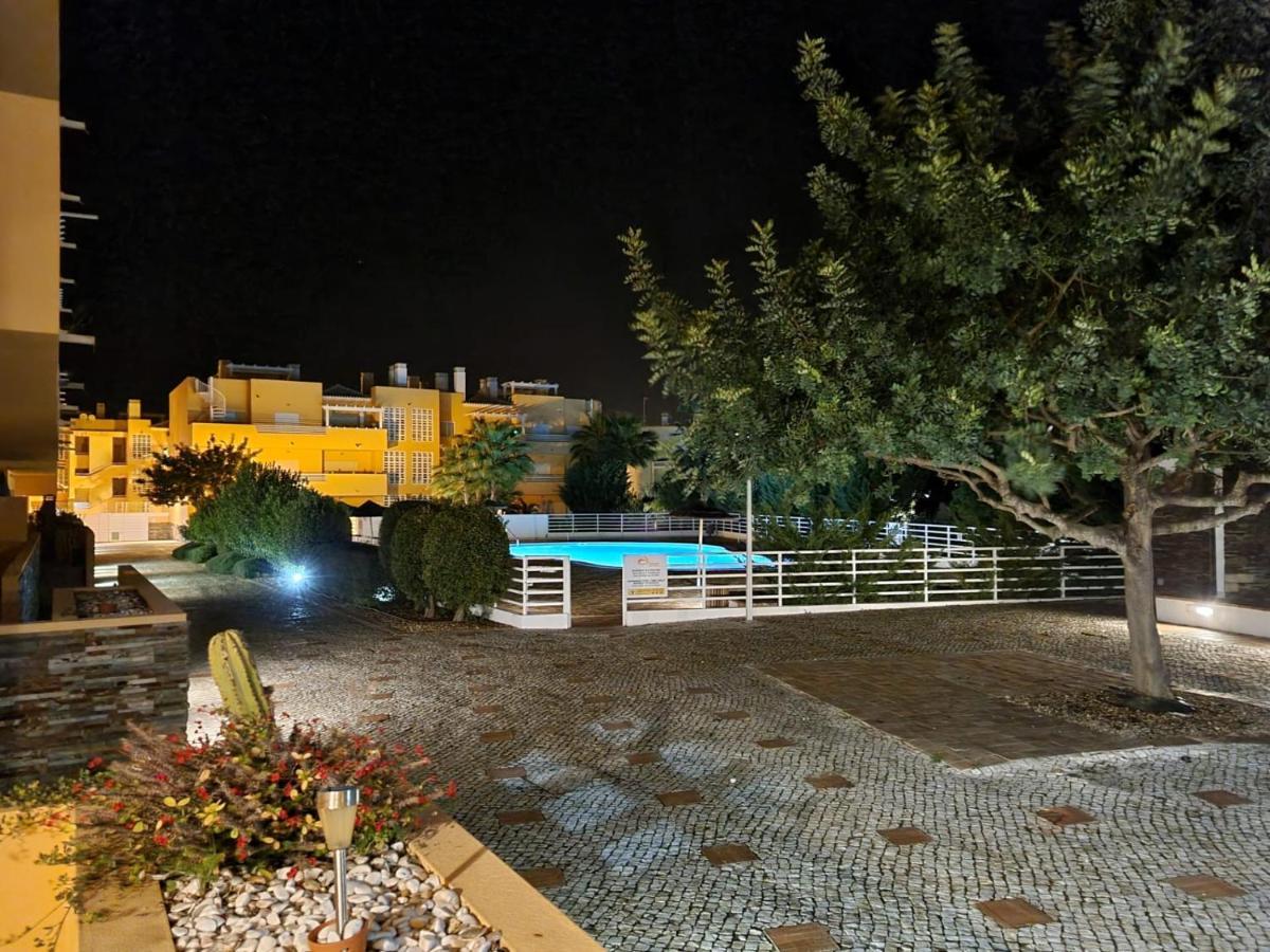 Marinho - 2 Bedroom 2 Bathroom Ground Floor With Communal Pool And Gardens Apartment *