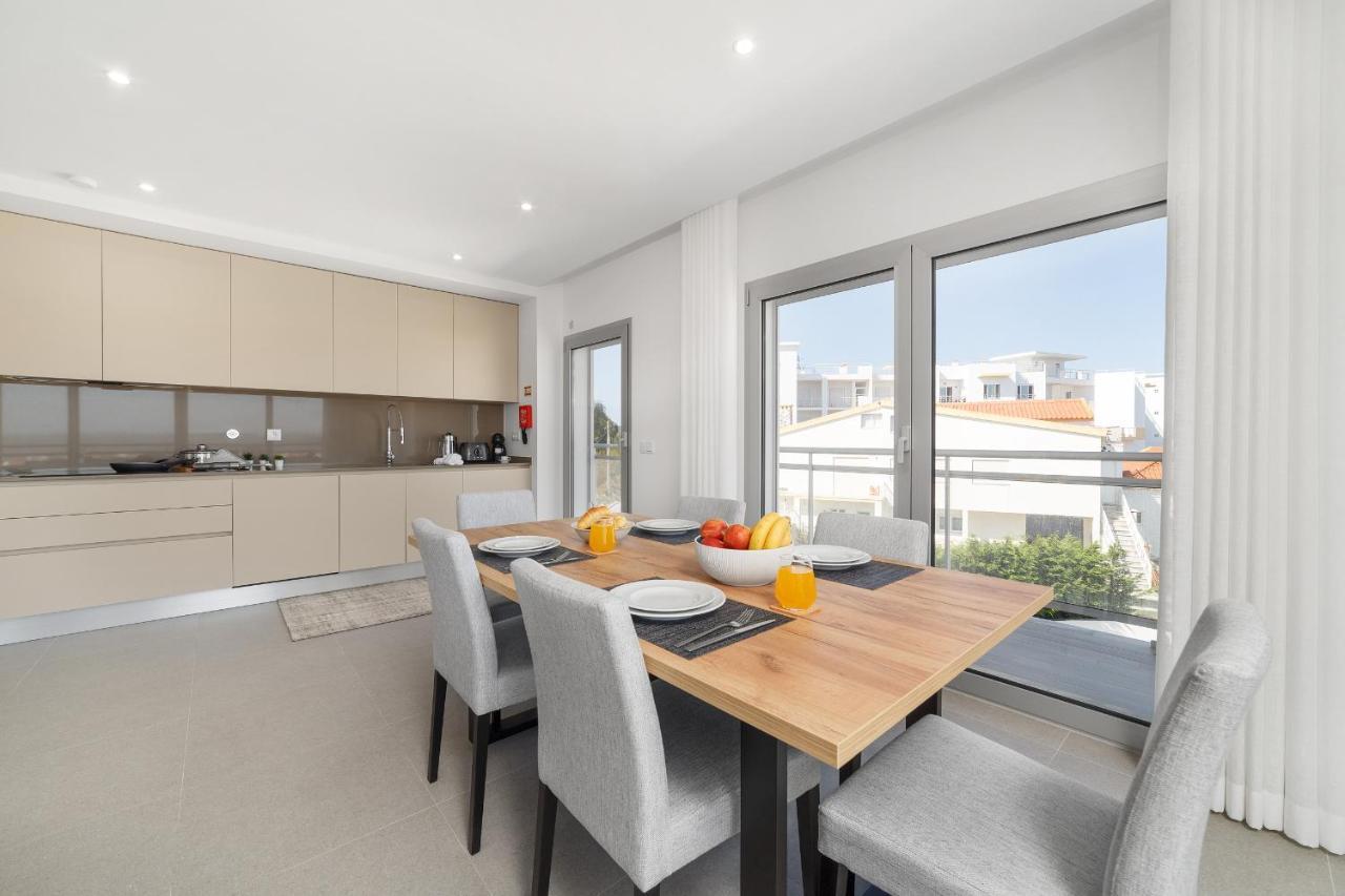 Apartment Views Aa - By Sch Nazare