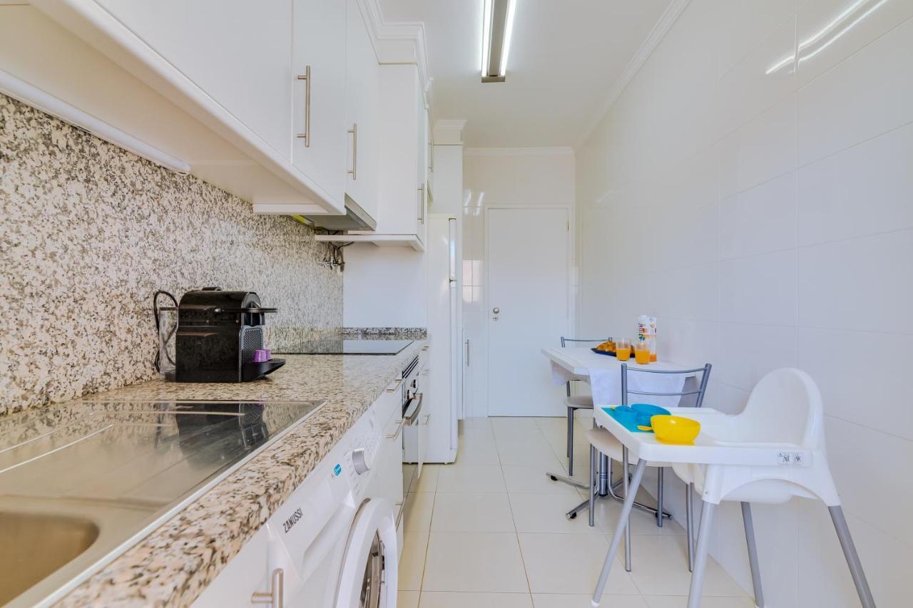 Al - Wave 7 Apartment