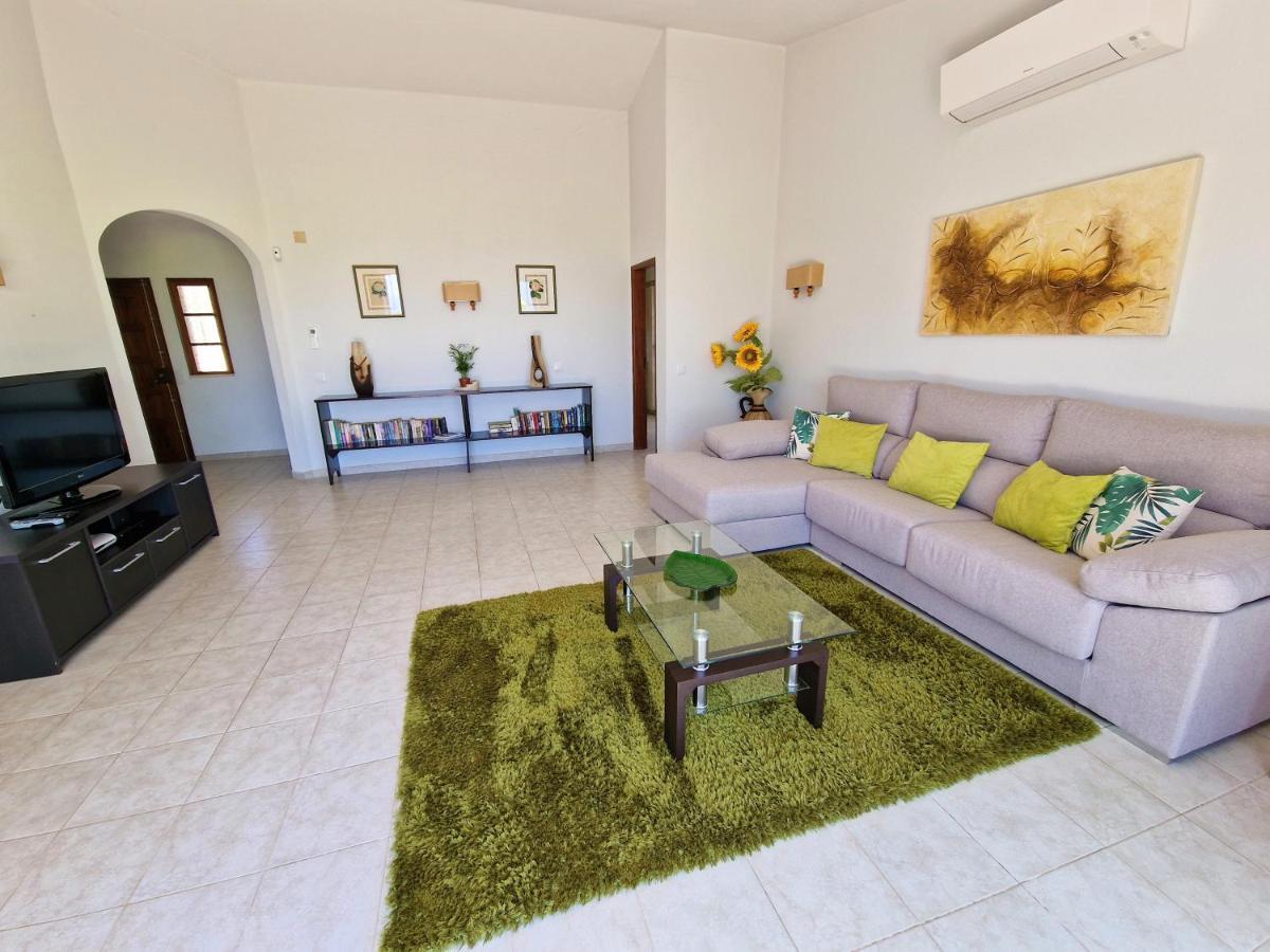 Villa Vivenda Camelia V3 Com Piscina Em - Algarve