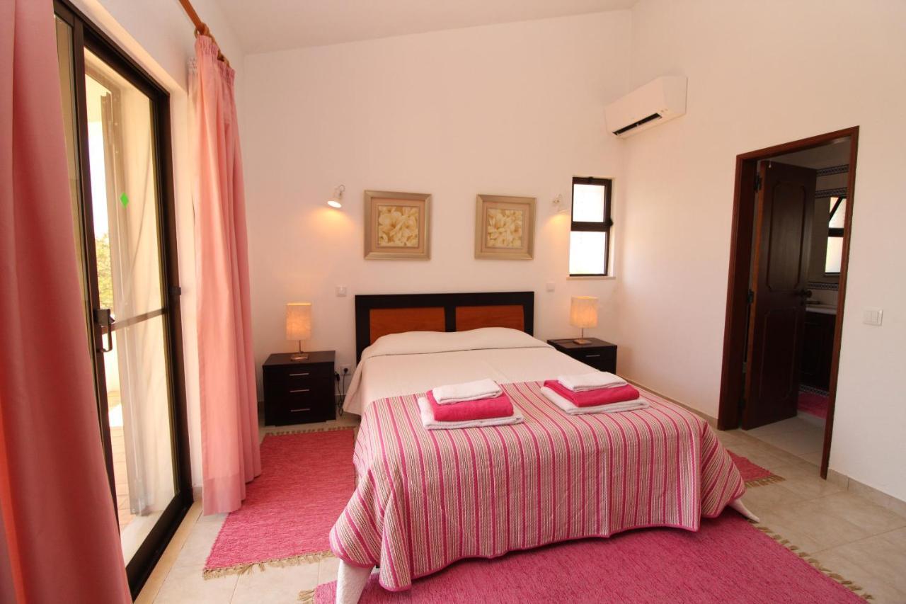 Villa Vivenda Camelia V3 Com Piscina Em - Algarve