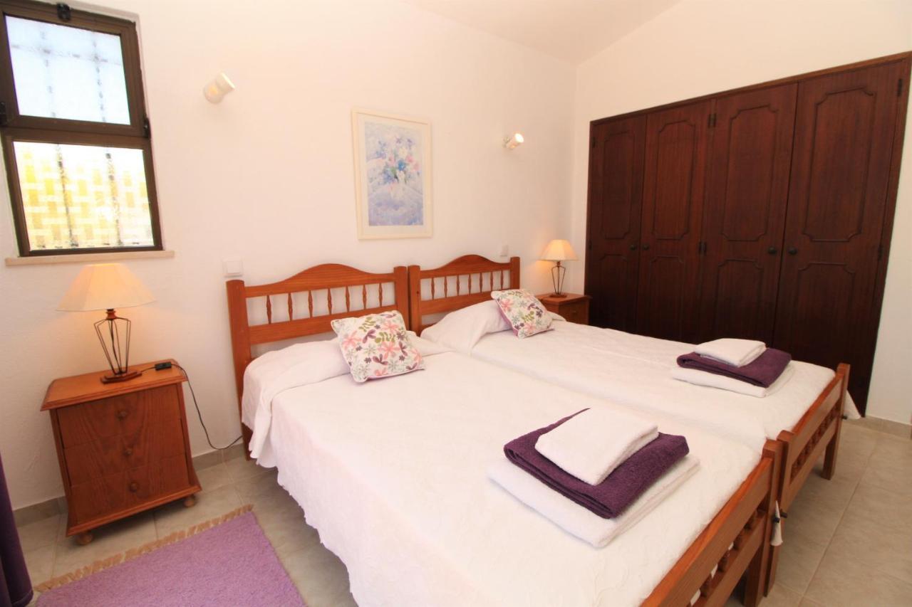 Villa Vivenda Camelia V3 Com Piscina Em - Algarve
