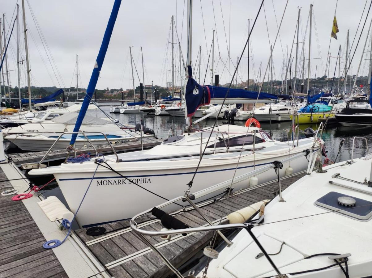 Vrs - Budget 21 Ft Boatel Parking Botel *