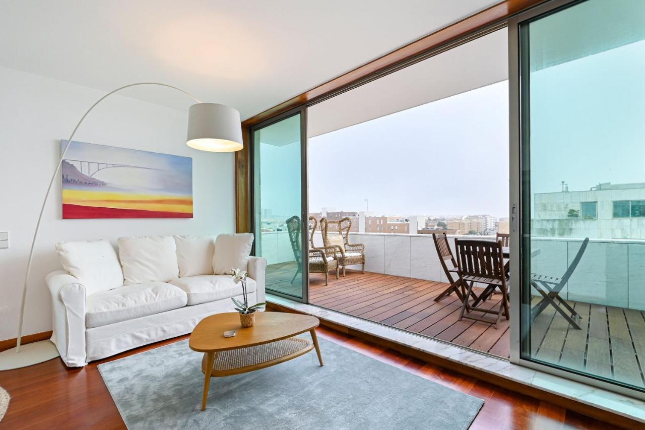 Leca Front Luxury Penthouse Appartement