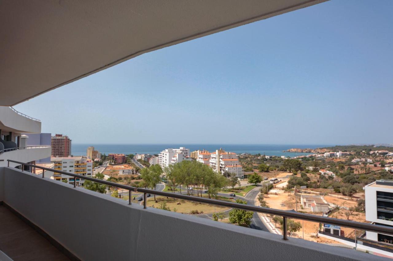 Apartment Outstanding Penthouse With Amazing Sea Views *