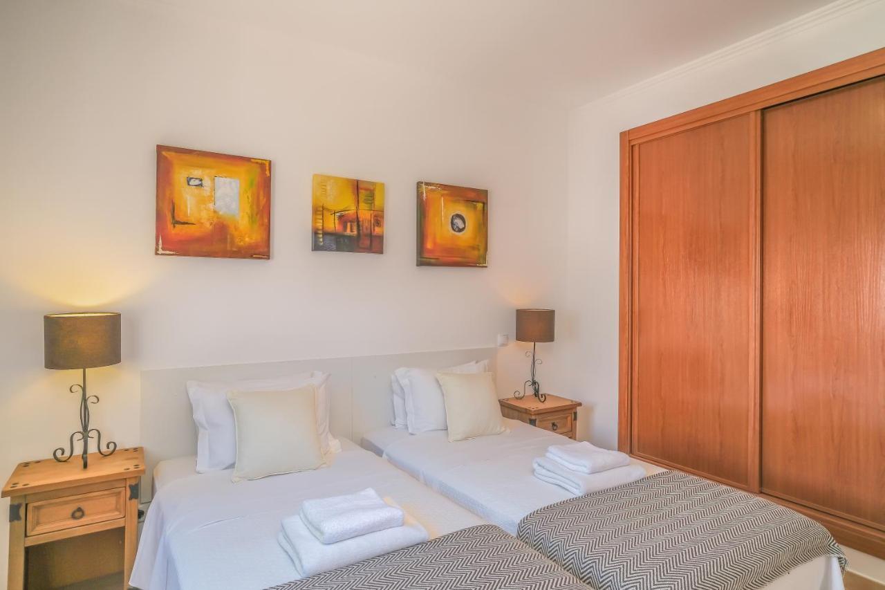 Top-floor 2 Bedroom With Sea View And Pool Apartment *