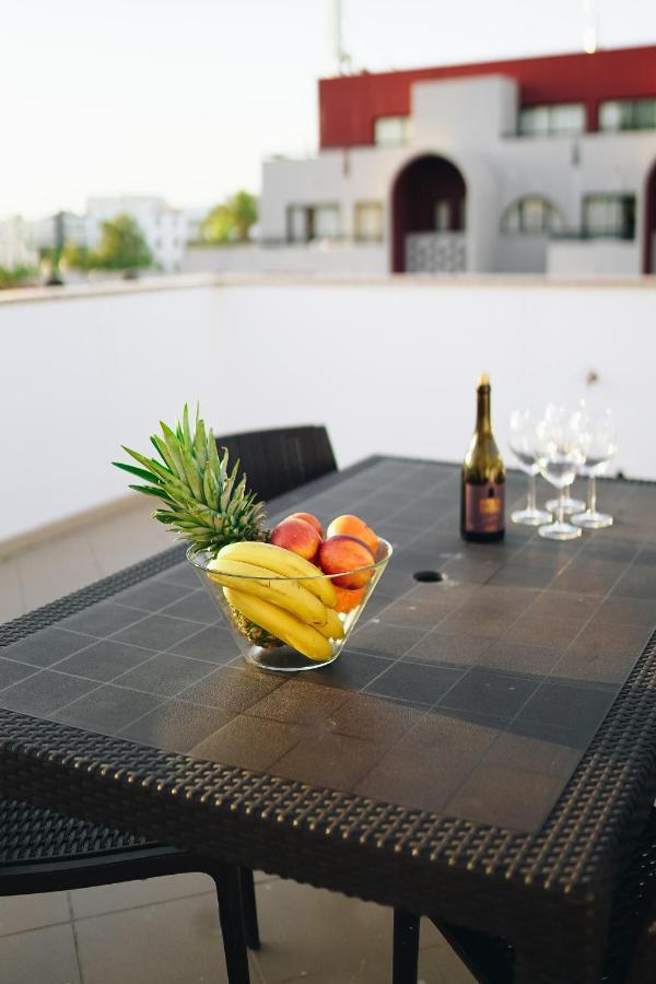 Wonderful Flats With Pool By Host Wise Apartment *