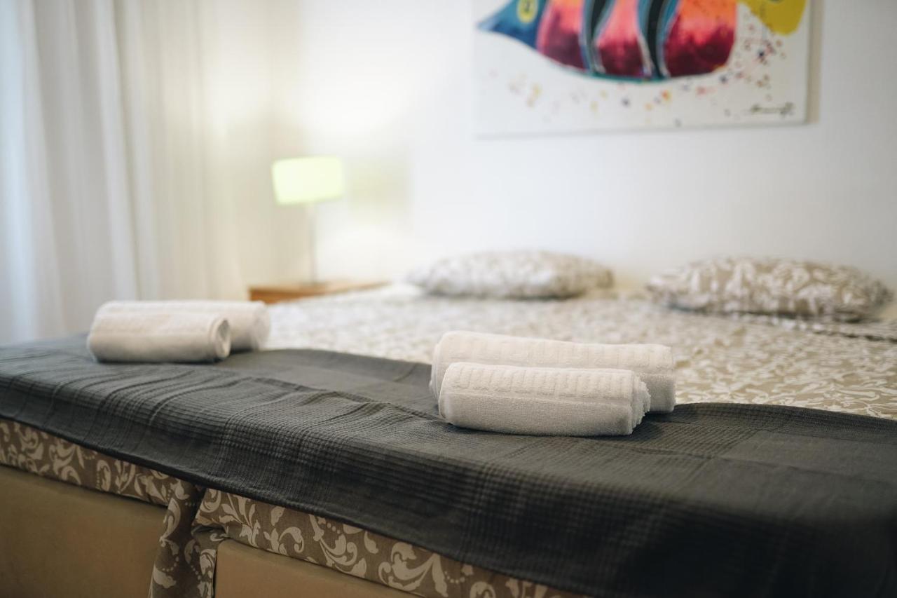 Apartamento Wonderful Flats With Pool By Host Wise *