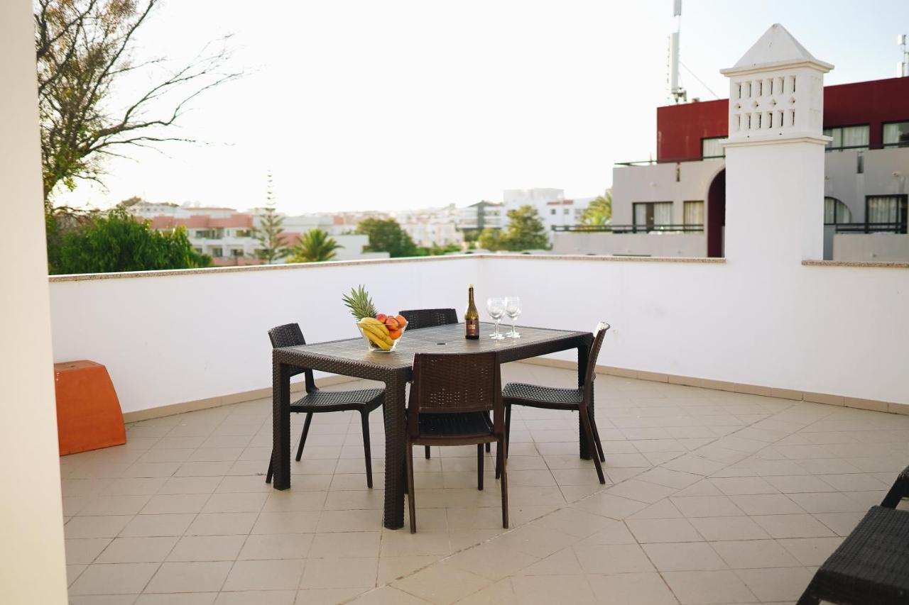 Apartment Wonderful Flats With Pool By Host Wise