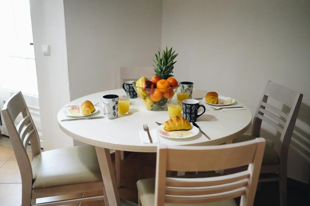 Apartamento Wonderful Flats With Pool By Host Wise *