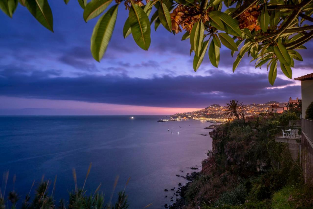 Lazareto Mar By An Island
