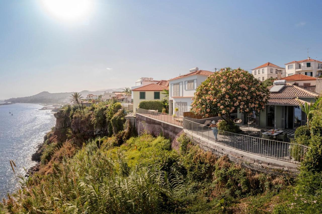 Lazareto Mar By An Island