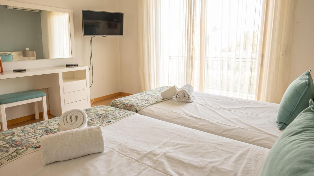 House F Sao Rafael - Free Wifi & Airco, Netflix Ready - 300m From The Holiday home *