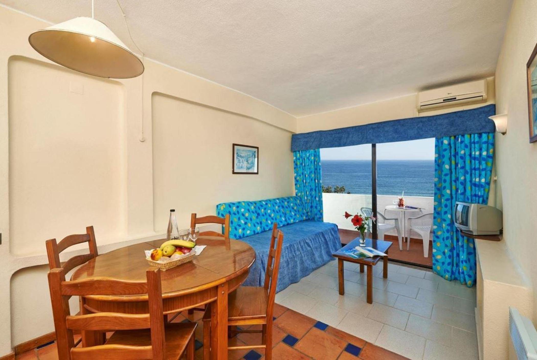 Apartahotel Cheerfulway Ouranova