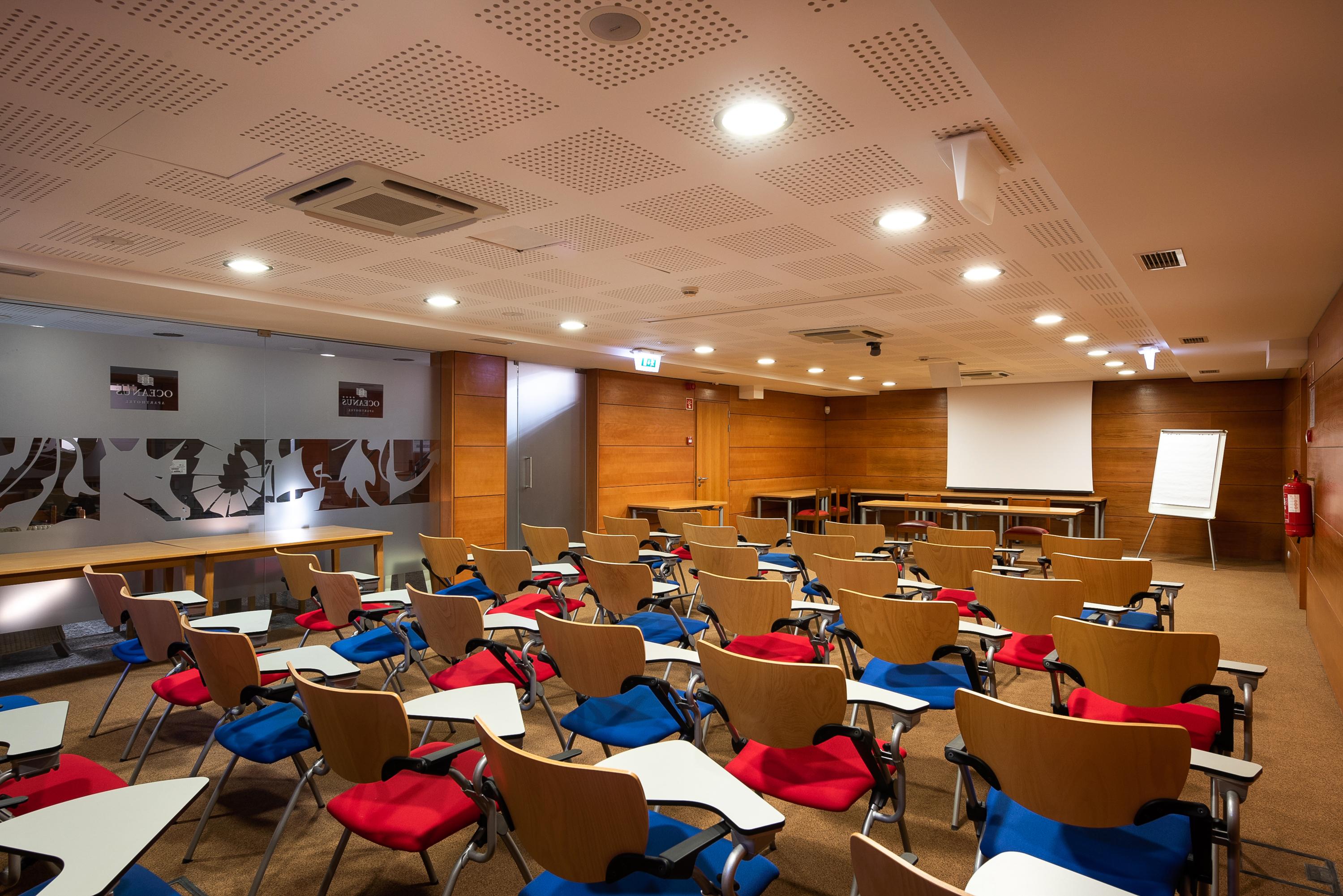 Oceanus Aparthotel 4*