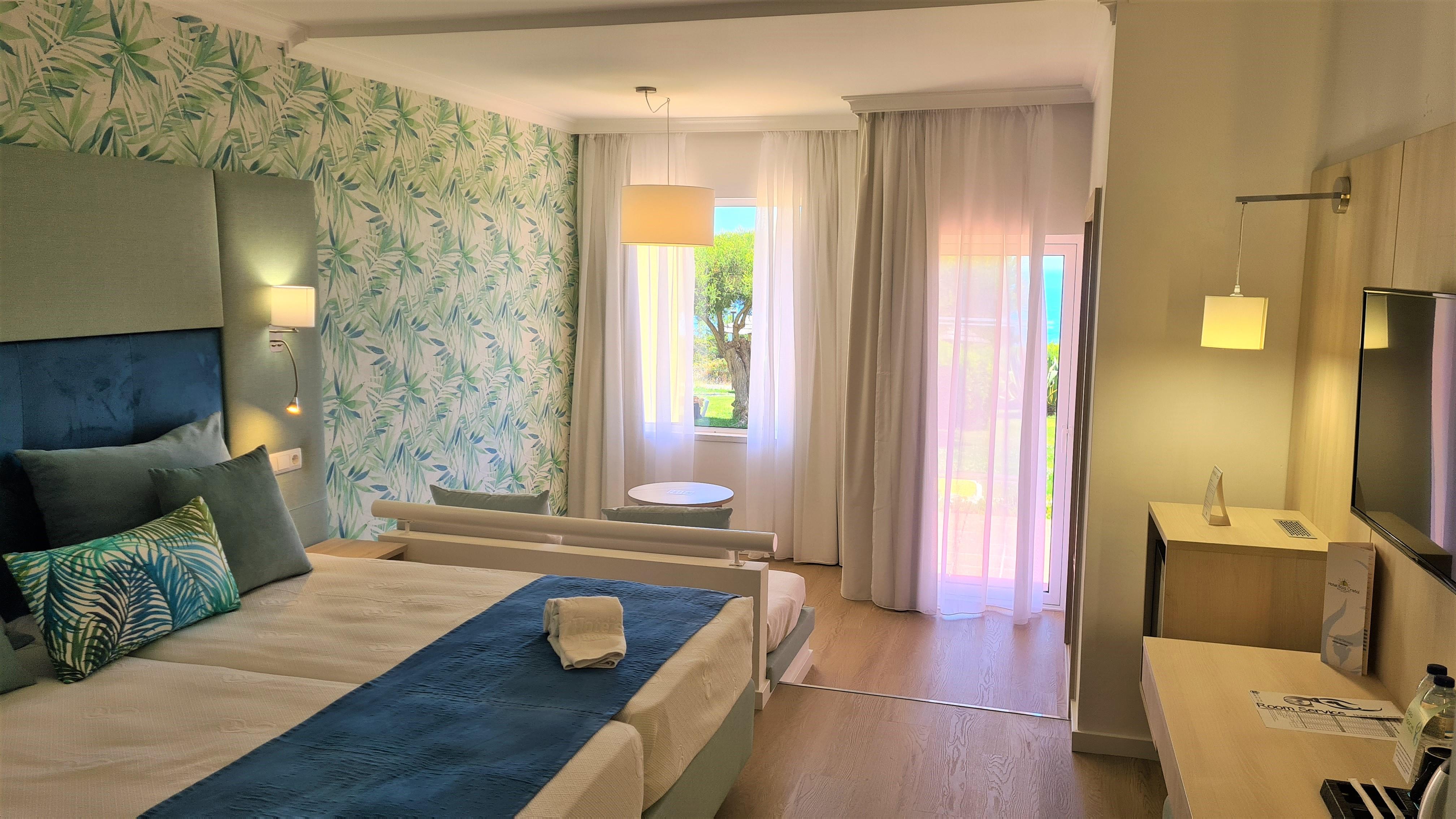 Hotel Baia Cristal &