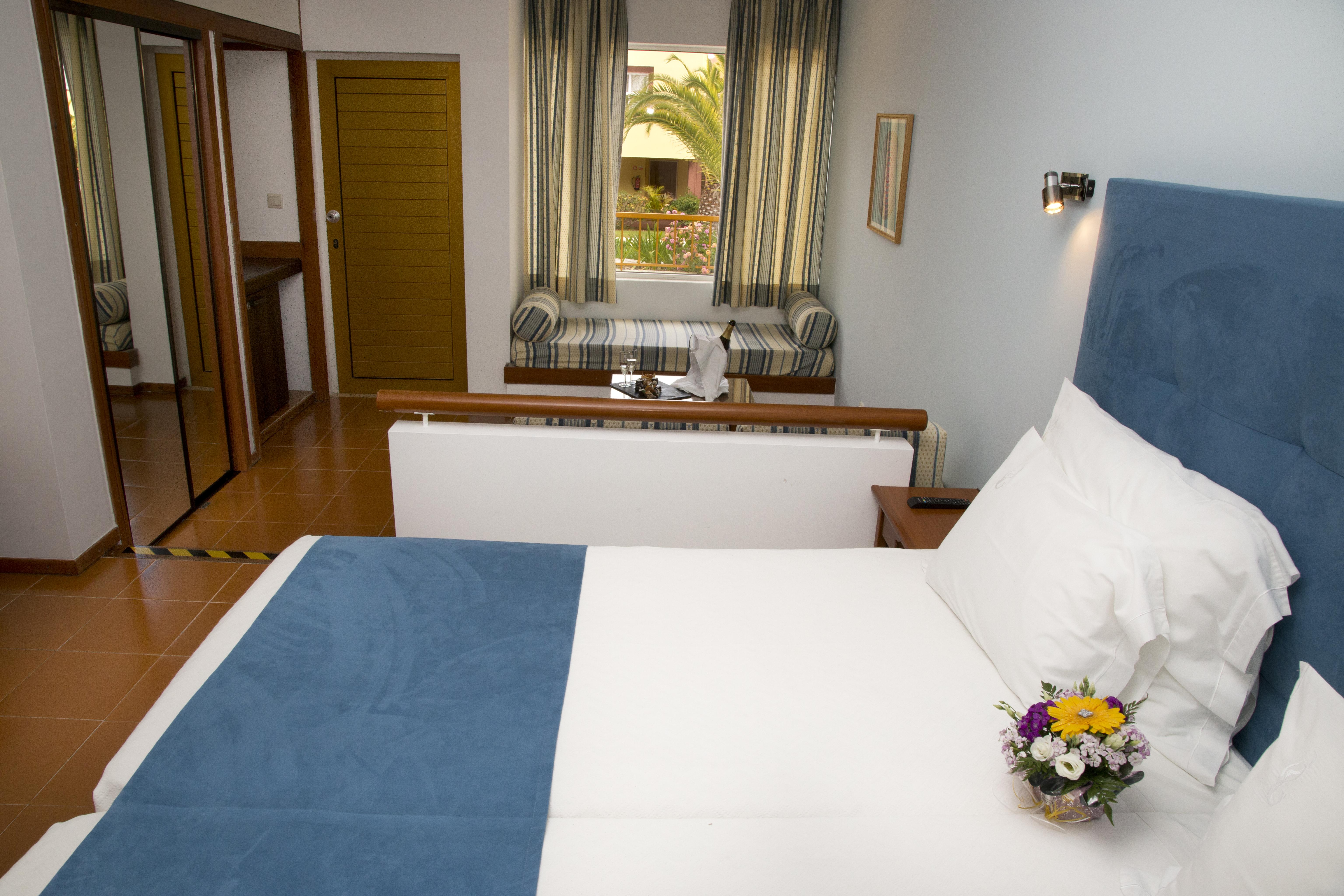 Baia Cristal & 4* Carvoeiro (Lagoa)