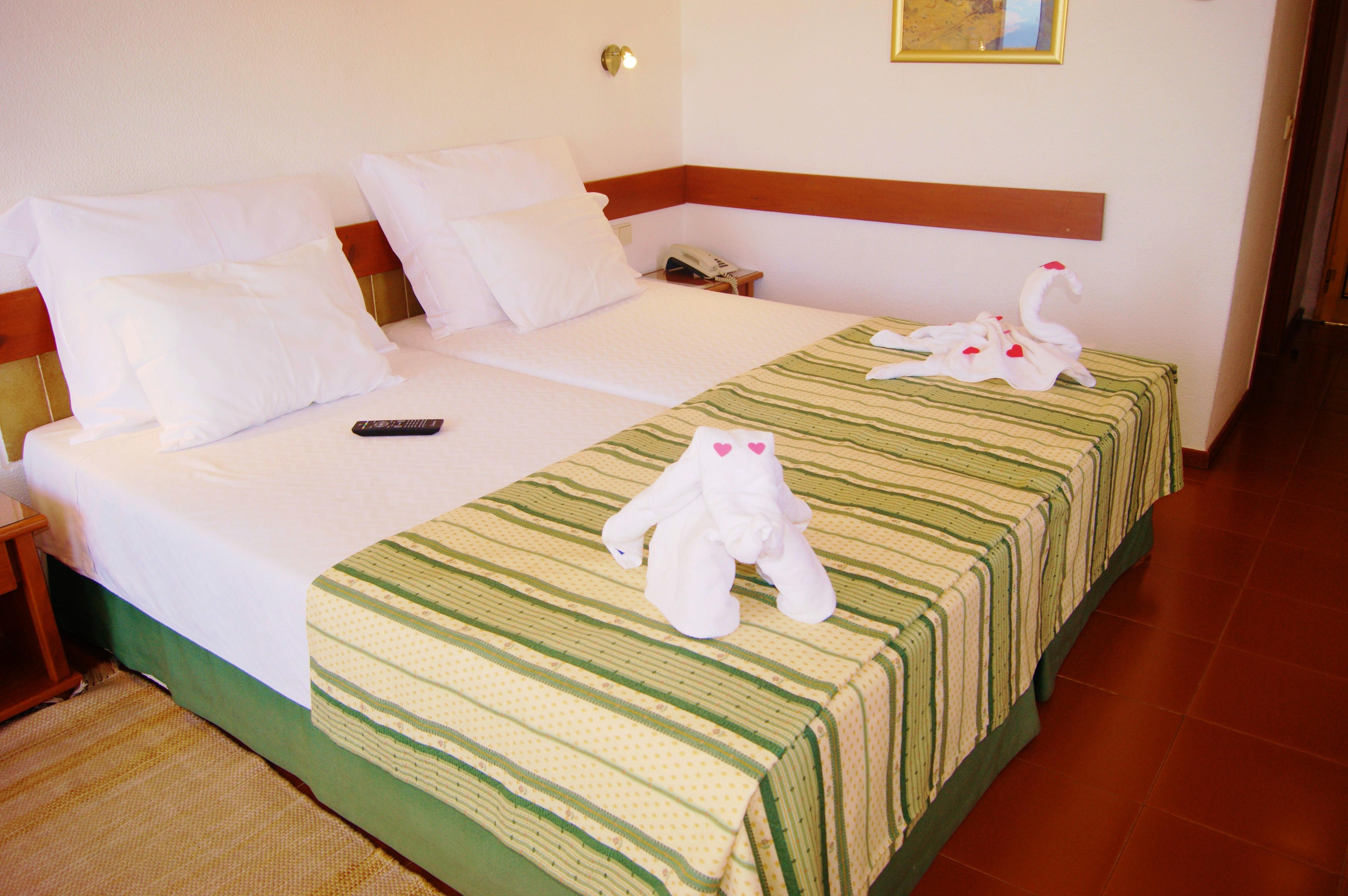 Hotel Baia Cristal & 4*