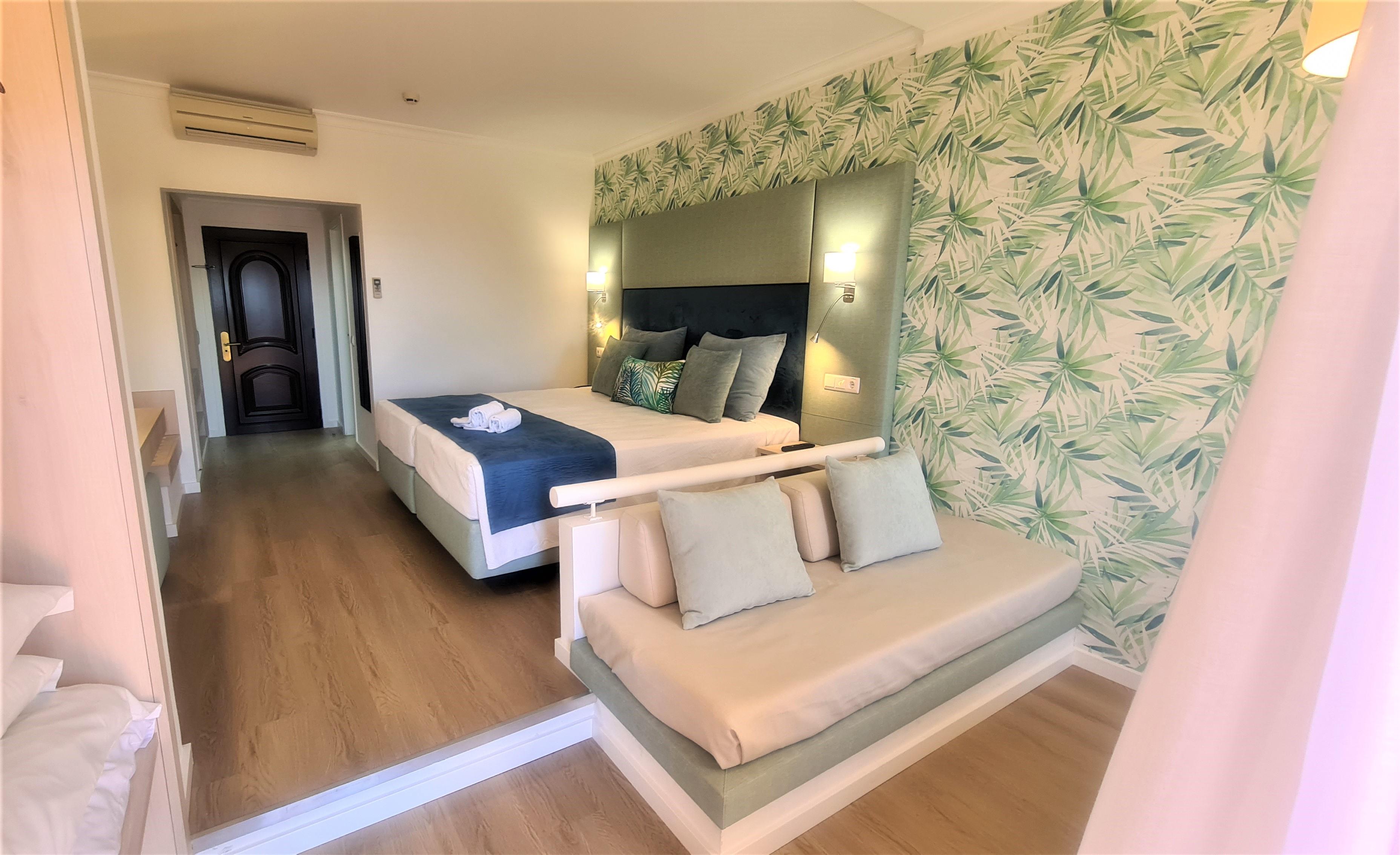 Hotel Baia Cristal &