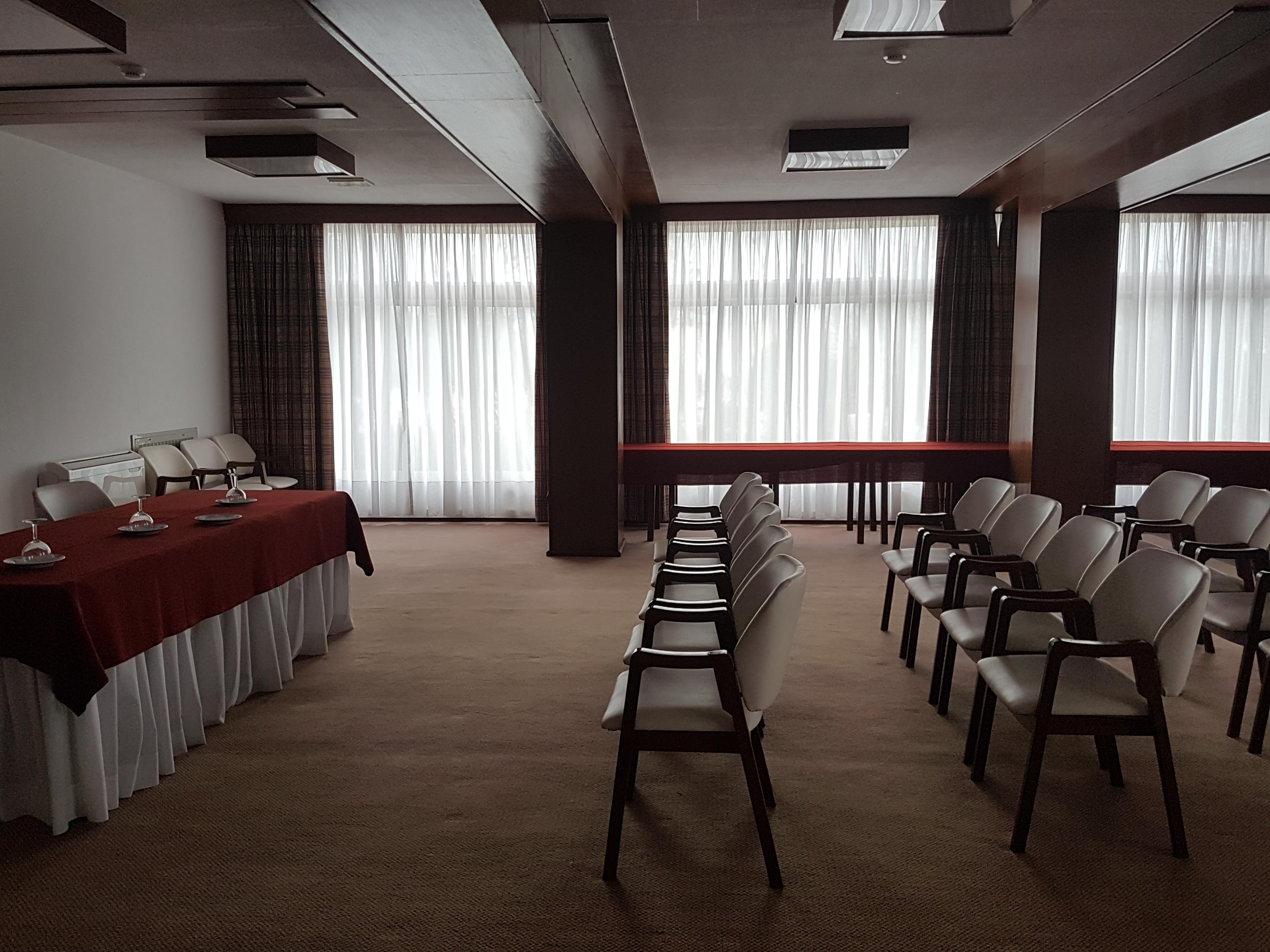 Center Hotel