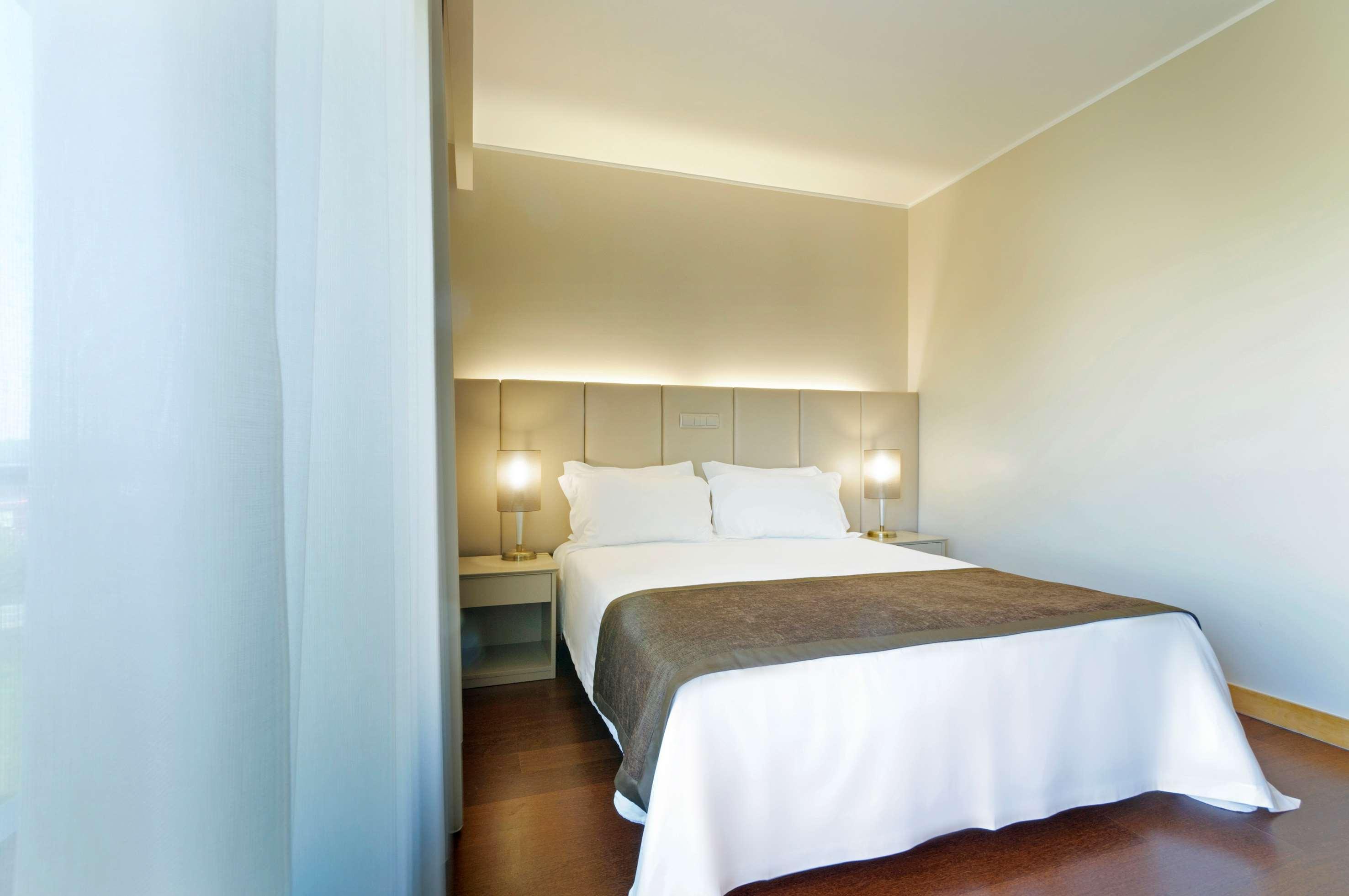 Hotel Tryp By Wyndham Porto Expo 4*