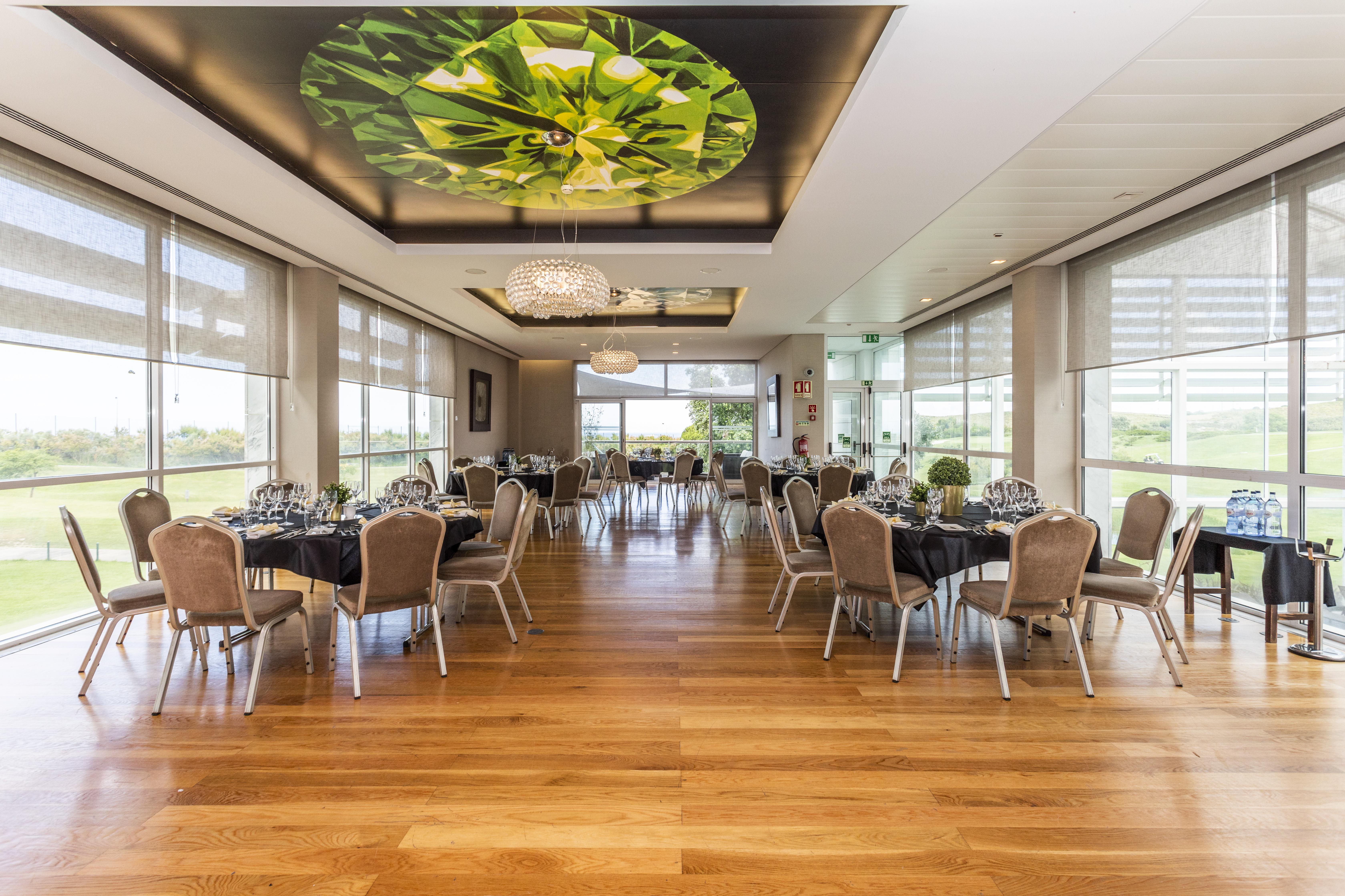 Crowne Plaza - Caparica Lisbon 4*