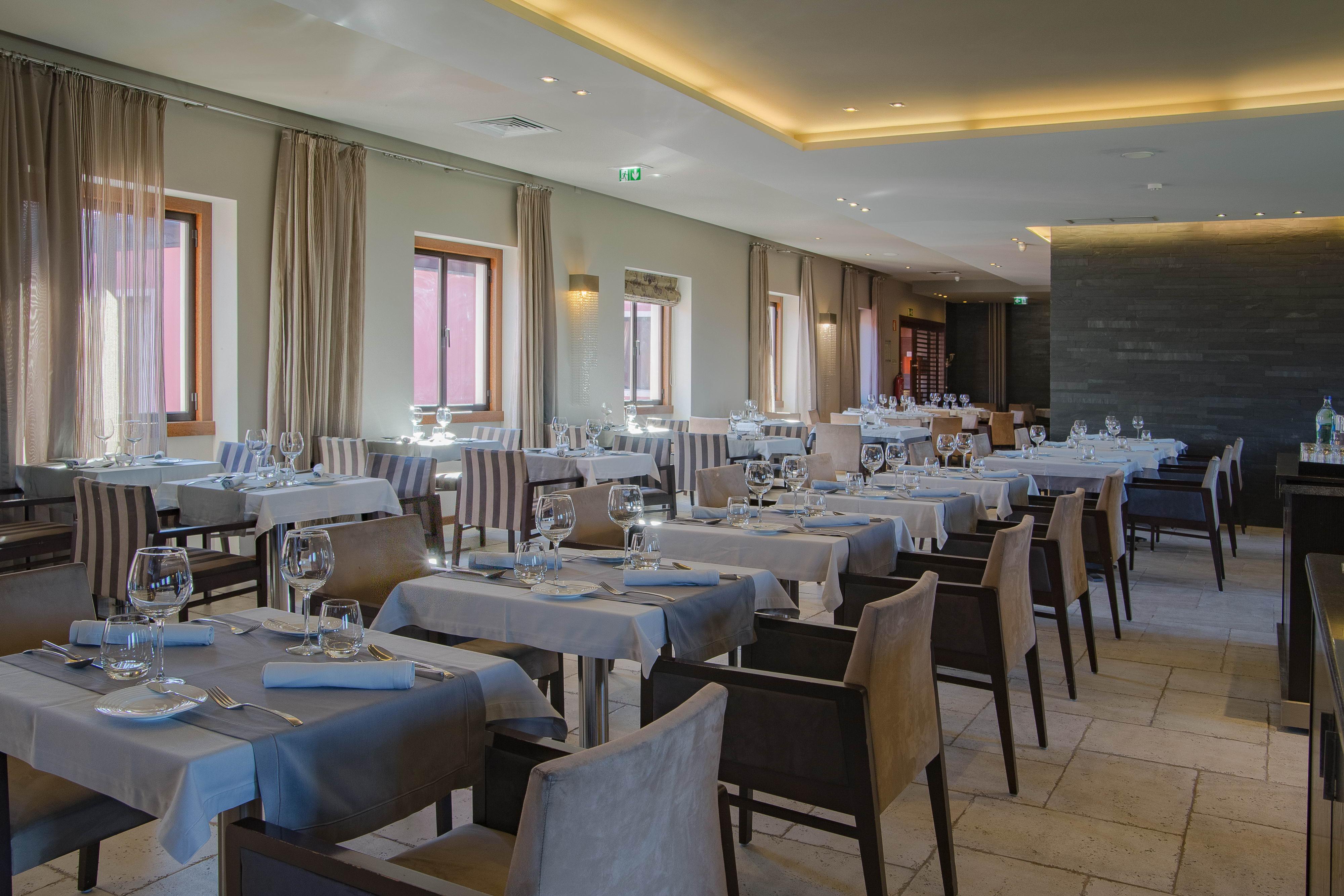 Your & Hotel Alcobaca