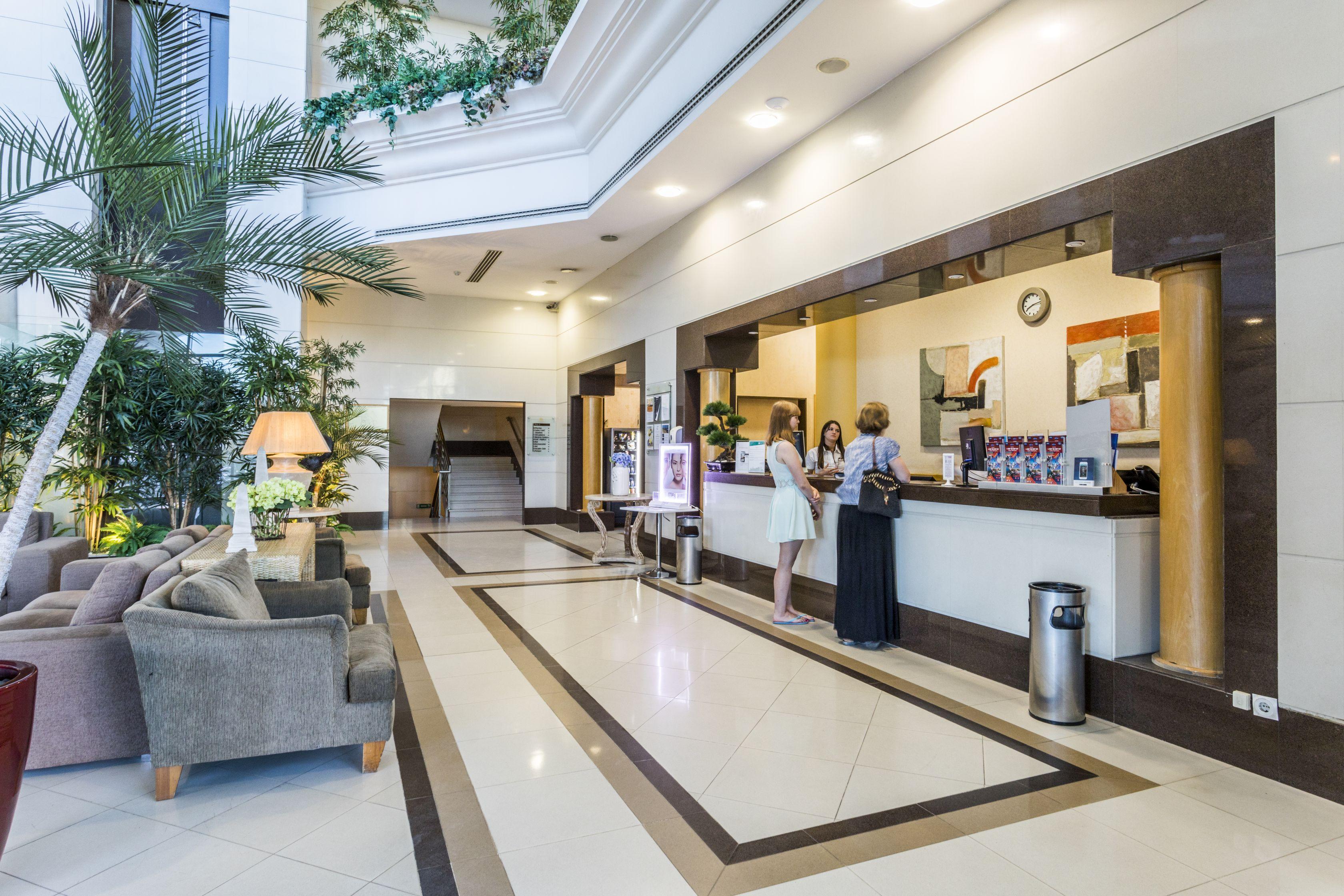 Riviera Hotel