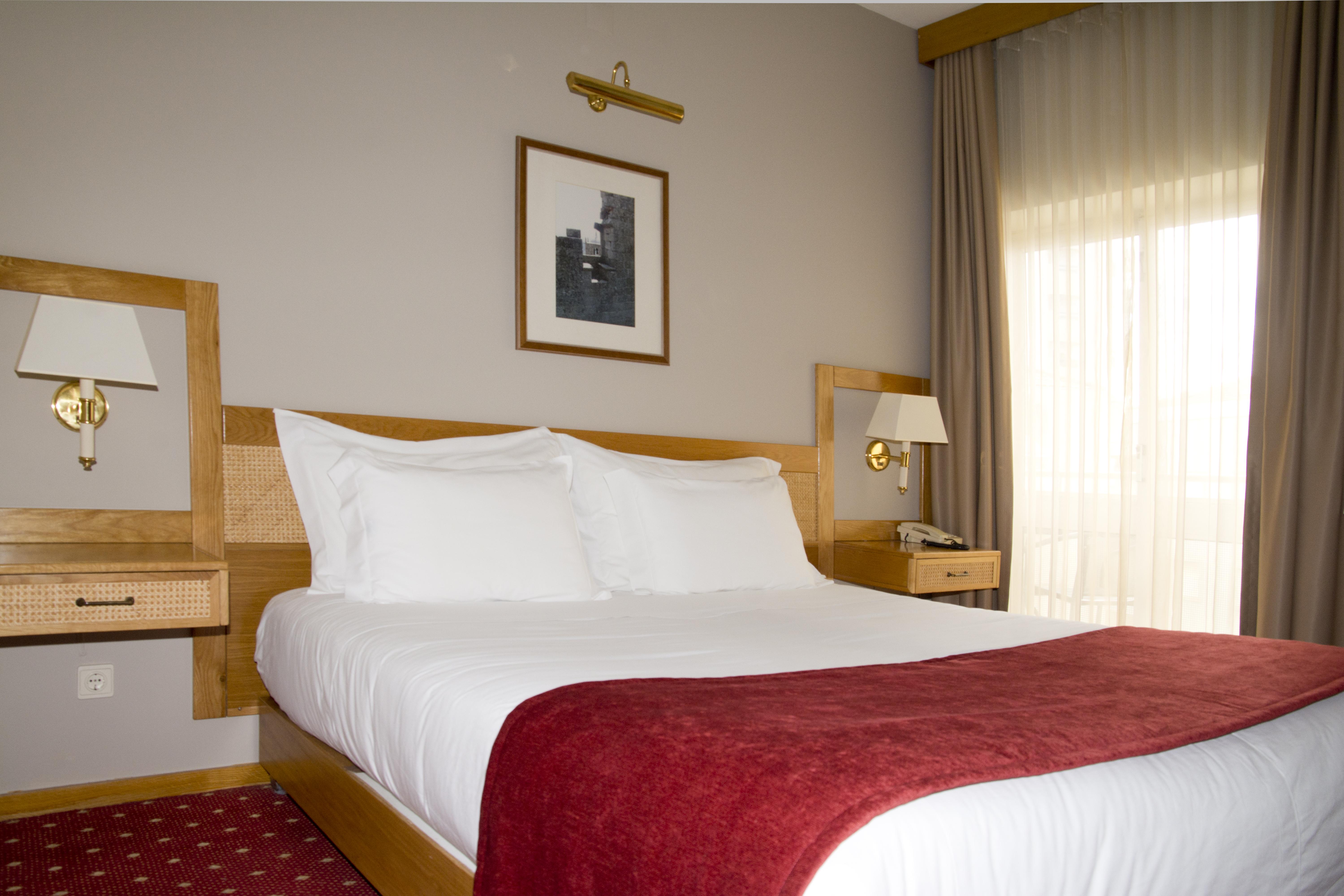 Rainha D. Amelia, Arts & Leisure Hotel 4*